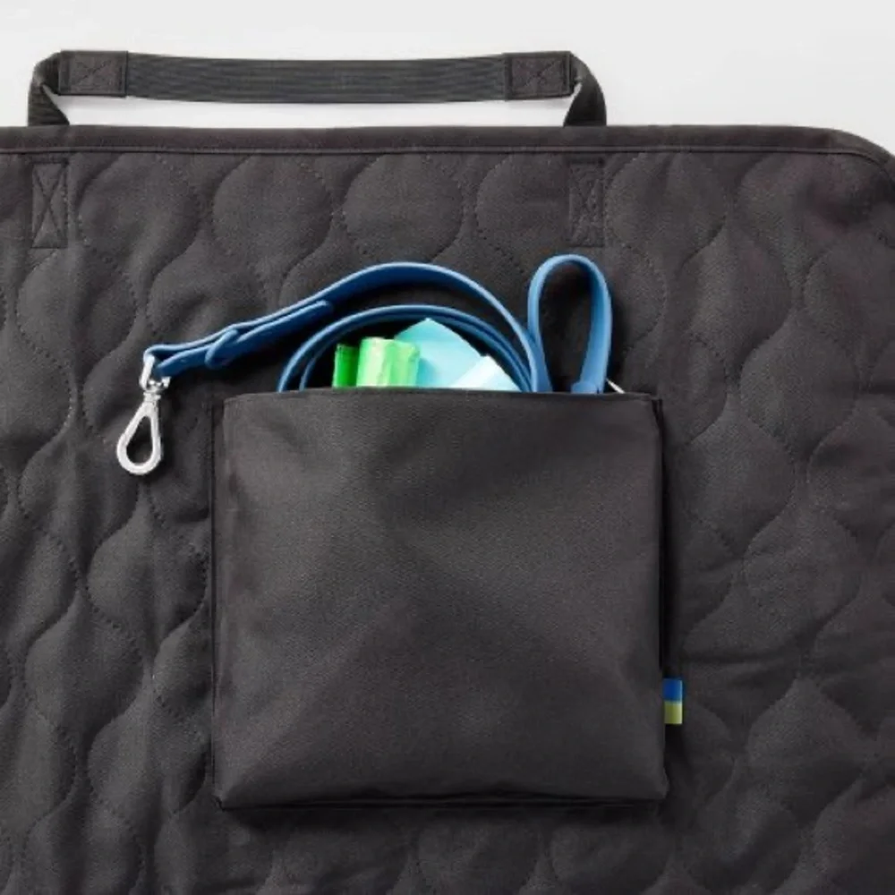 OPEN STORY NWT pet travel car blanket -black